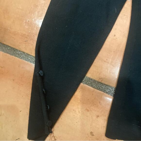 Ann Taylor Sweater like new - Picture 2 of 4